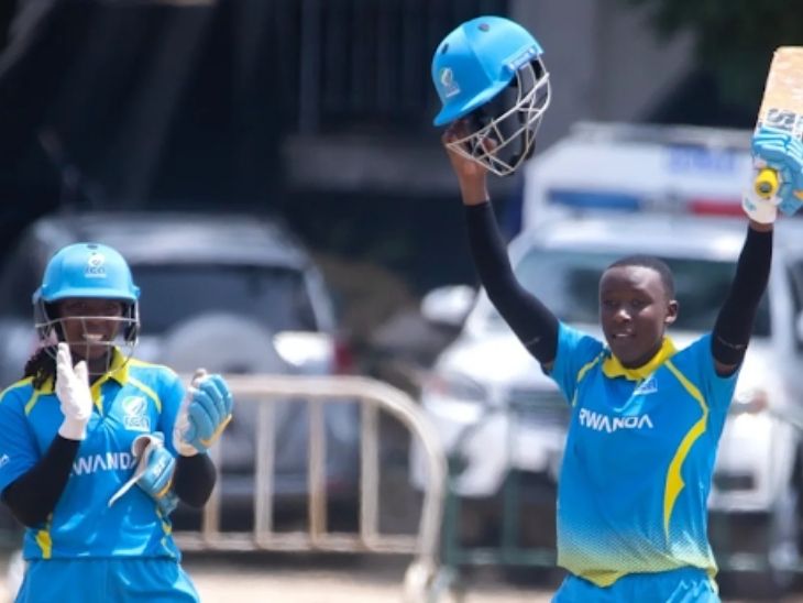 फैनी ने न सिर्फ डेब्यू पर शतक का रिकॉर्ड बनाया, बल्कि वे महिला टी-20 इंटरनेशनल में शतक लगाने वाली सबसे कम उम्र की खिलाड़ी भी बन गई हैं। - Dainik Bhaskar