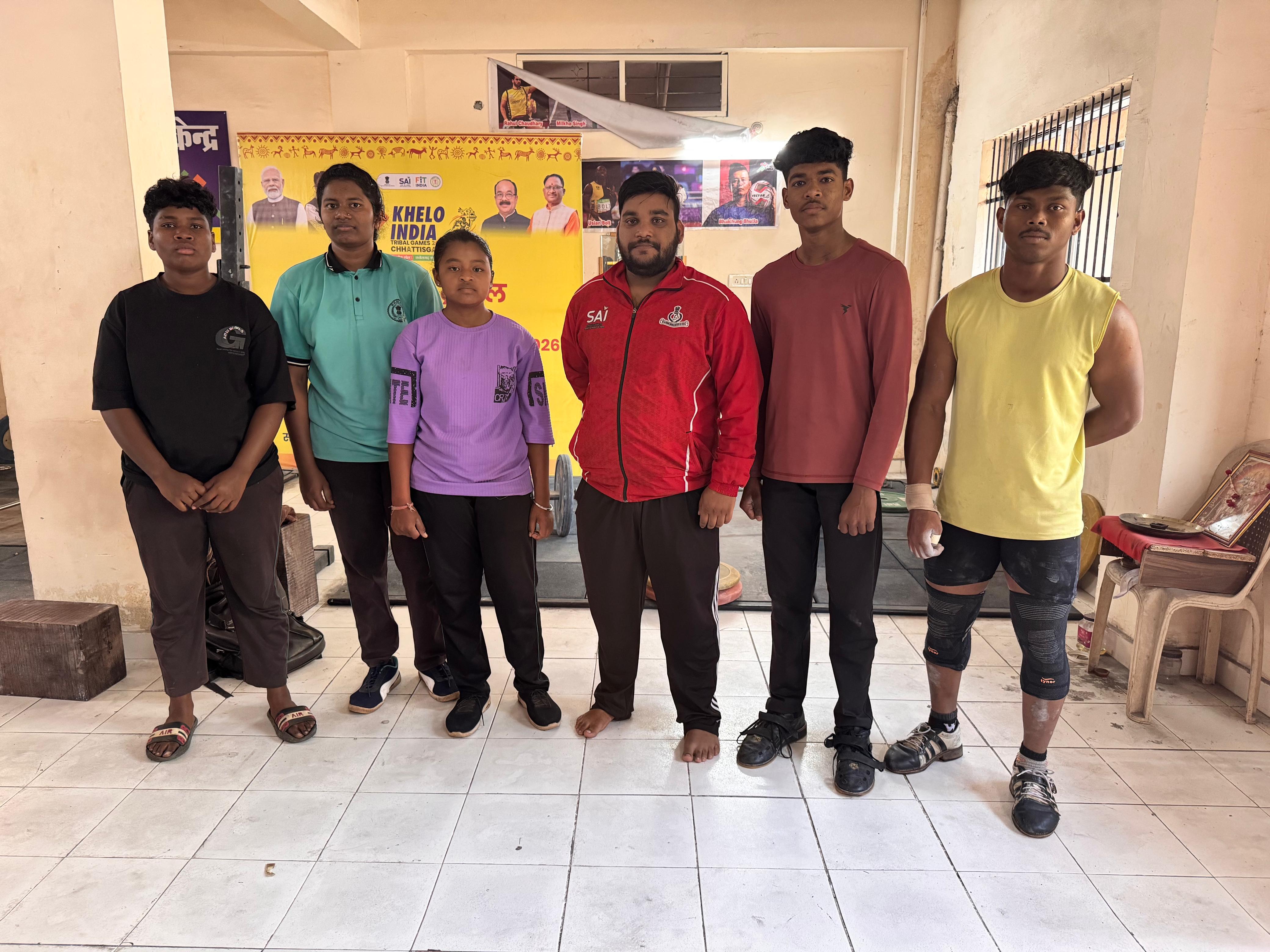 वेटलिफ्टिंग में मेडल लाने को तैयार हैं खिलाड़ी।