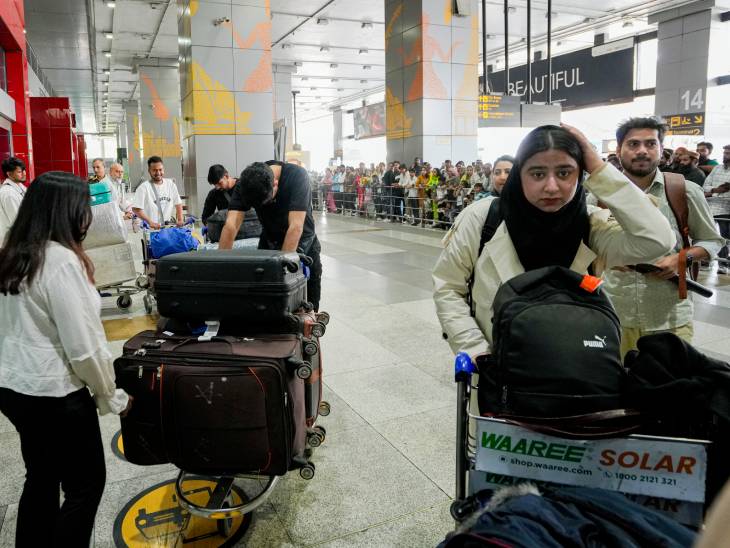 15 मार्च को फ्लाइट के जरिए करीब 150 छात्र दिल्ली पहुंचे। इन्हें ईरान से आर्मेनिया और अजरबैजान बॉर्डर के रास्ते भारत भेजा गया।