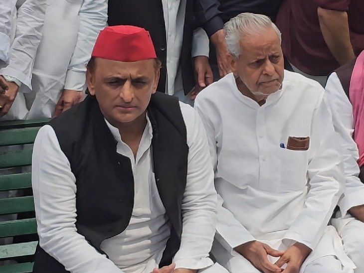 अखिलेश यादव ने कहा- फिल्मों का इस्तेमाल प्रोपेगेंडा फैलाने के लिए हो रहा है।