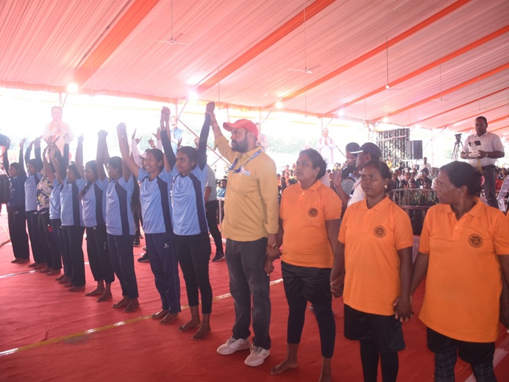 सरगुजा ओलंपिक 2026 का समापन, पद्मश्री बाइचुंग भूटिया हुए शामिल:  कहा- खिलाड़ी लगन के साथ कड़ी मेहनत करें, विजेता प्रतिभागियों को किया गया पुरस्कृत – Ambikapur (Surguja) News