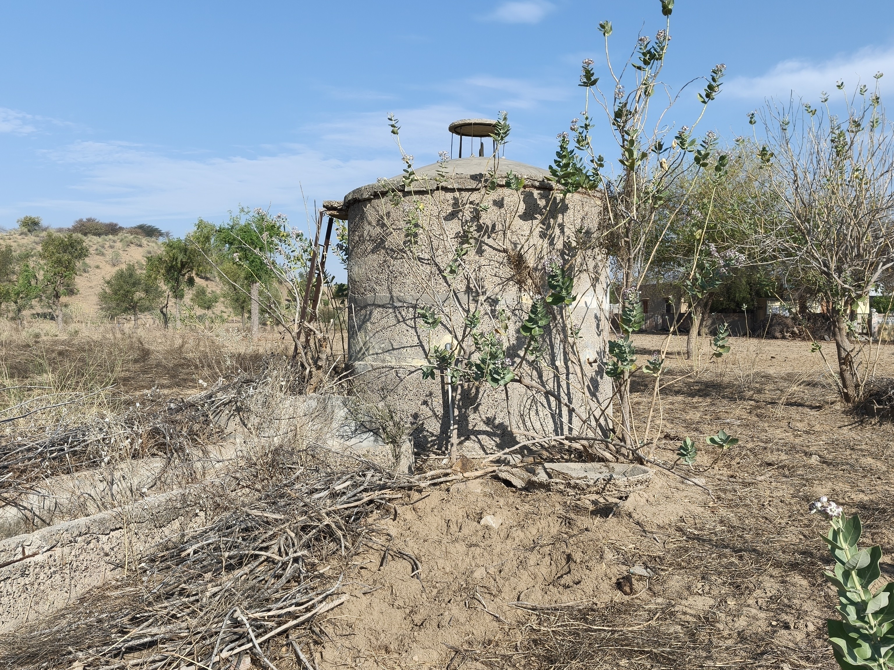 Rajasthan Villagers Forced Buy Tanker Water High Price | Bhurtiya ...