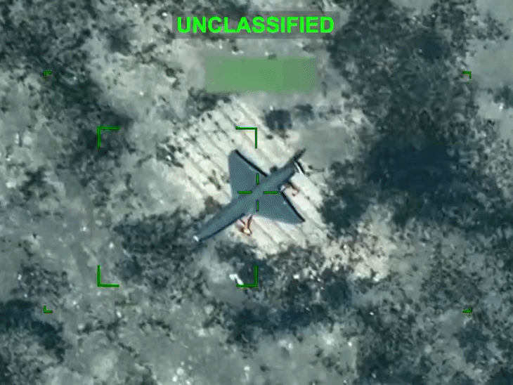 अमेरिका ने रविवार को एयरस्ट्राइक कर कई ईरानी ड्रोन्स को तबाह किया।