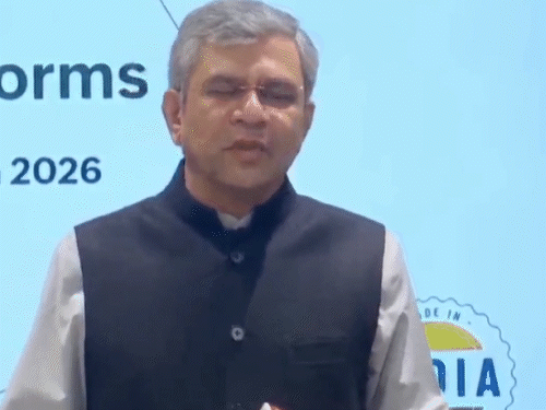 रेल मंत्री अश्विनी वैष्णव ने मंगलवार को प्रेस कॉन्फ्रेंस कर नए नियमों के बारे में जानकारी दी। - Dainik Bhaskar