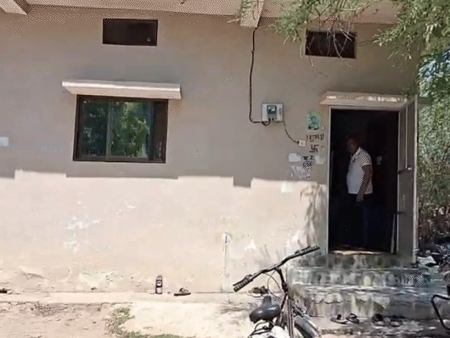 परिवार के मुताबिक लगातार उपयोग और ओवरहीट होने के कारण हादसे की आशंका है।