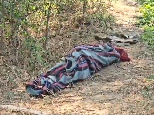 पुलिस ने शव का पंचनामा कर पोस्टमॉर्टम के लिए अस्पताल भिजवाया।