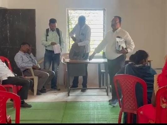 तहसीलदार ने अविश्वास प्रस्ताव की कार्यवाही को रद्द कर दिया गया है।