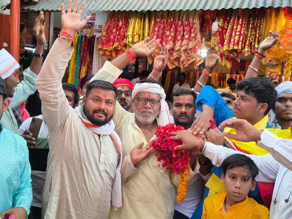 Mp Rathore Rathore Pappu Rajput Chaukiya Dham: 40ft Red Flag Hoisted | Rajput Rathore Tradition