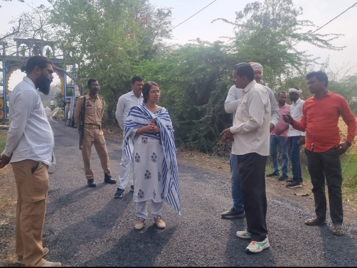 SDM Directive: Road Re-Asphalted in Mau Ranipur Over Poor Quality