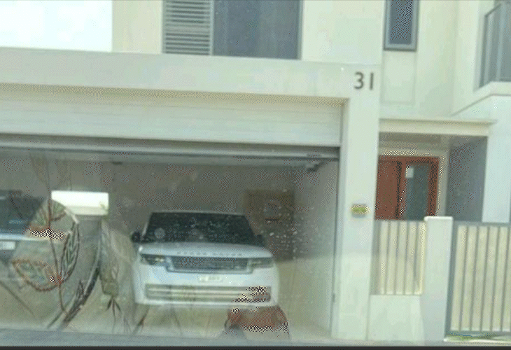 सट्टे के पैसे से सौरभ चंद्राकर ने कई लग्जरी बंगले और कार खरीदे थे।