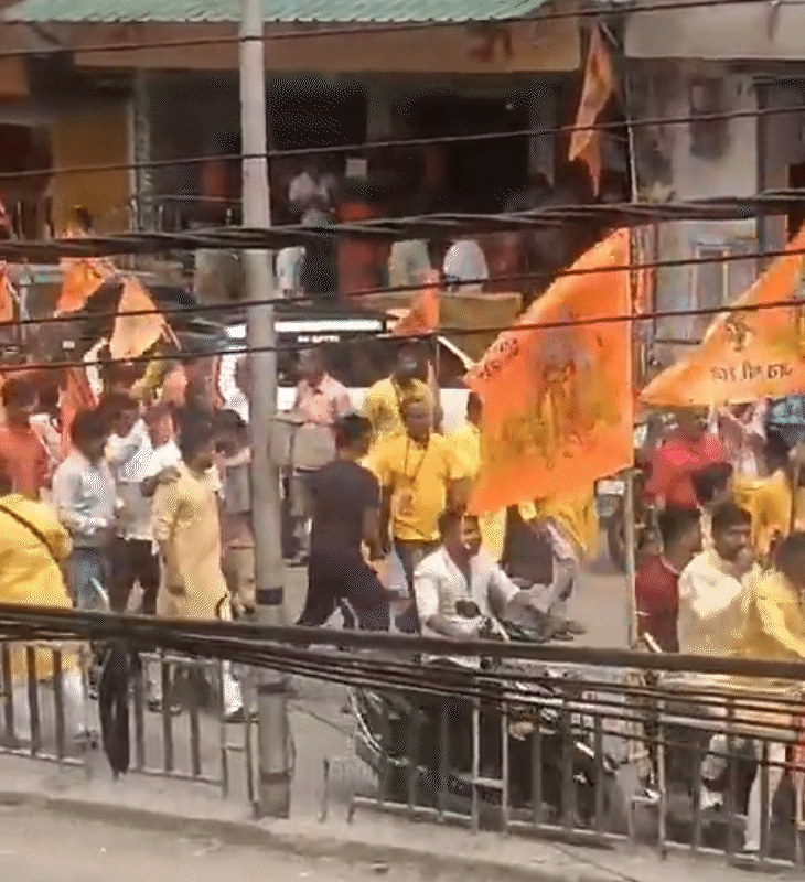 कलकत्ता हाईकोर्ट ने साफ कर दिया है कि रामनवमी पर रैली में हथियारों के प्रदर्शन की परमिशन नहीं होगी।