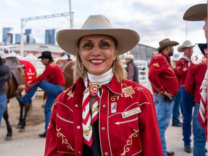 ज्योति गोंडेक 2021 से 2025 तक कनाडा के कैलगरी शहर की मेयर रही हैं