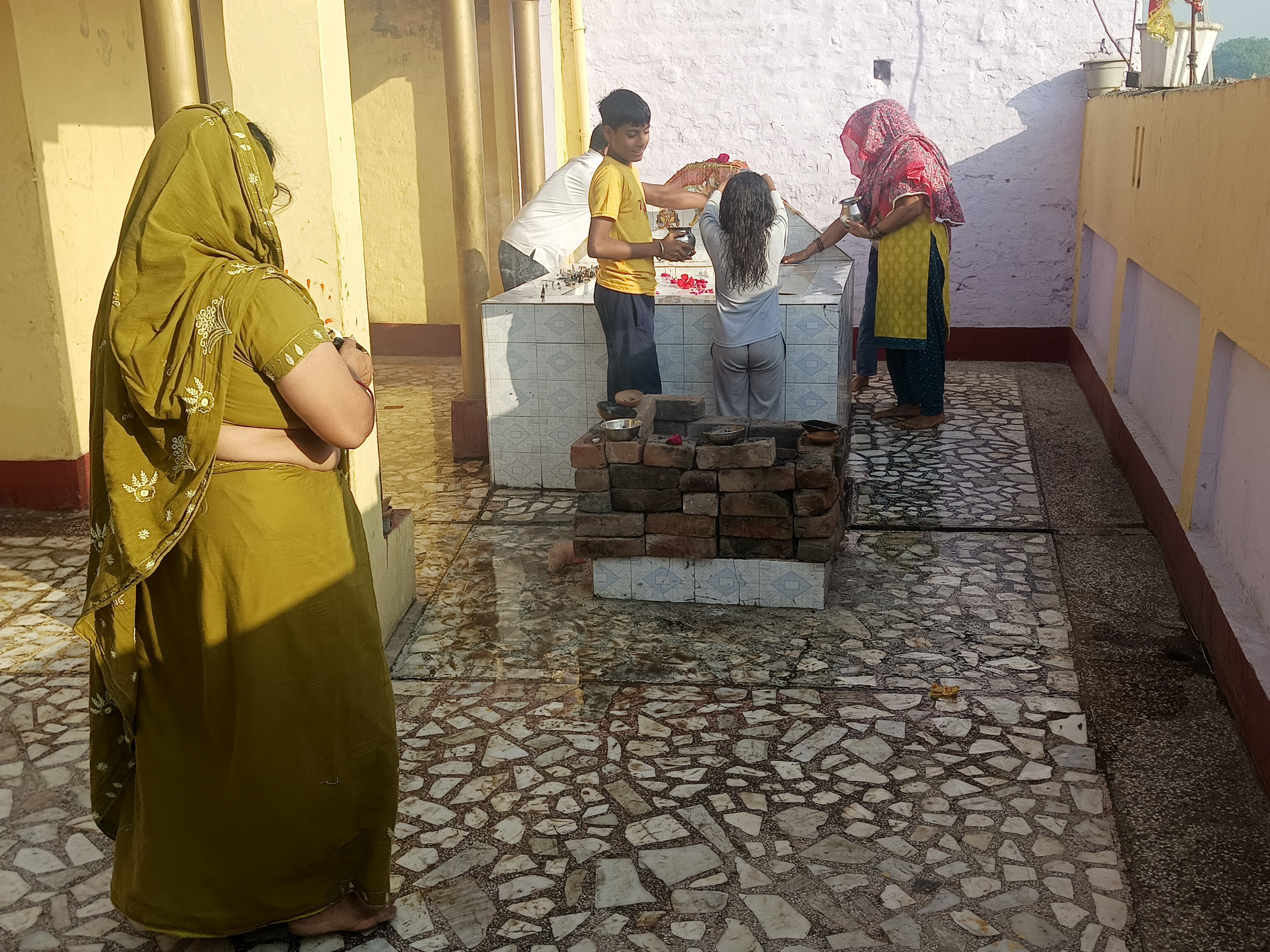 Pisawa Mandirs: Bhakts Recite Ramayan | Chaitra Navratri Mahagauri Pooja