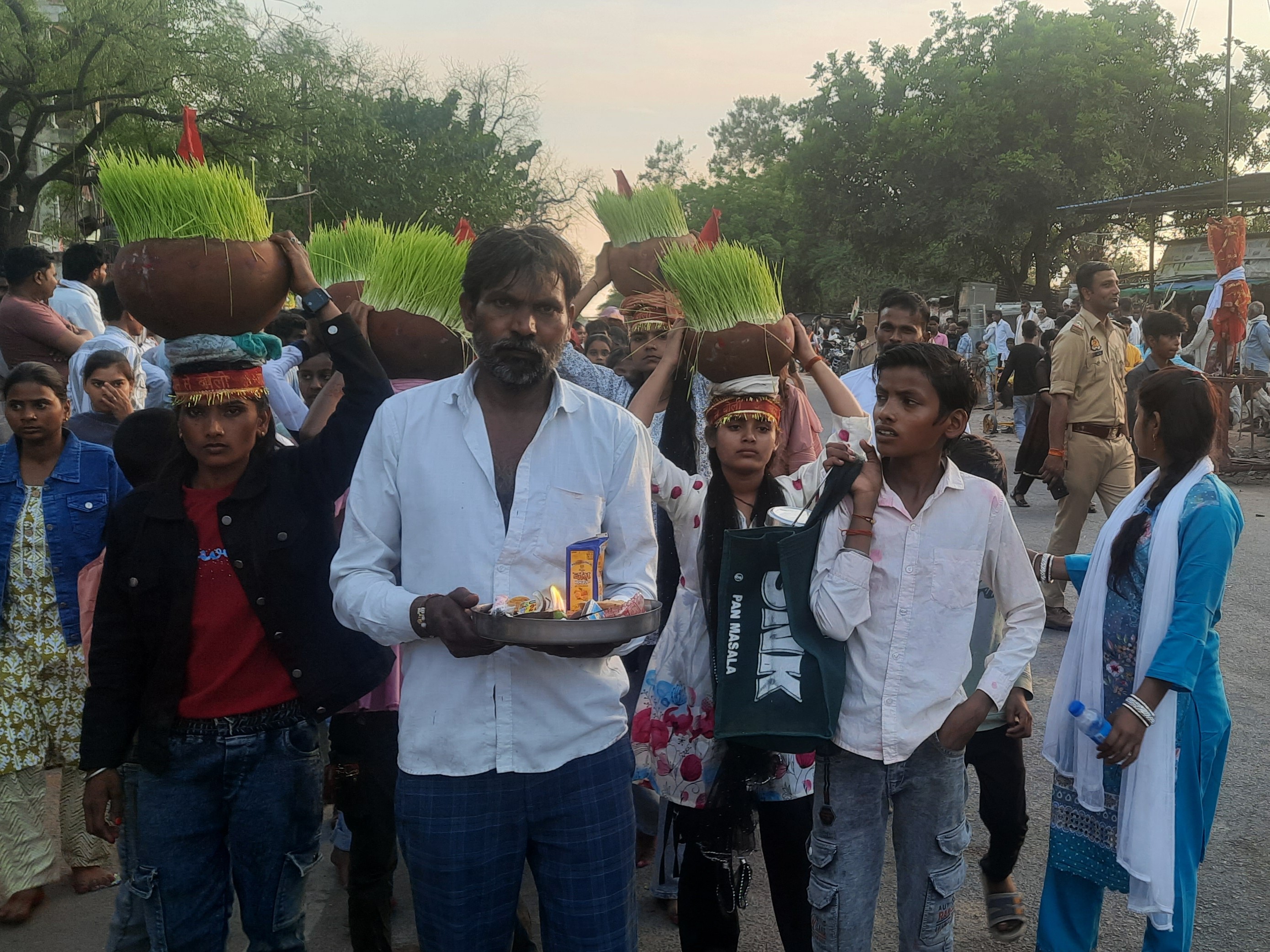 Hamirpur Biwar Navratri Javara Procession | Sango Jhankis Attraction
