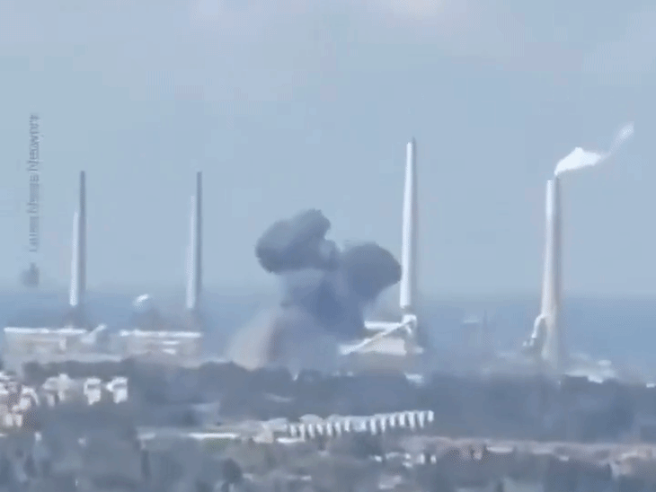 ईरान ने बुधवार को इजराइल के हदेरा में पावर प्लांट को निशाना बनाया।