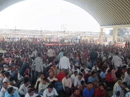 समाज का नवा रायपुर के तूता धरनास्थल में समाज का प्रदर्शन।