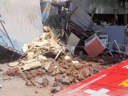 शुक्रवार सुबह हादसा हुआ।