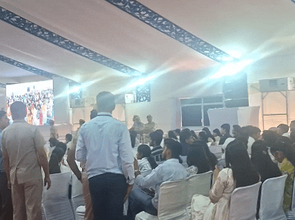 अघोरी शैलेंद्रनाथ को मानद उपाधि दिए जाने के विरोध को देखते हुए कार्यक्रम स्थल पर पुलिस बल भी तैनात किया गया था।