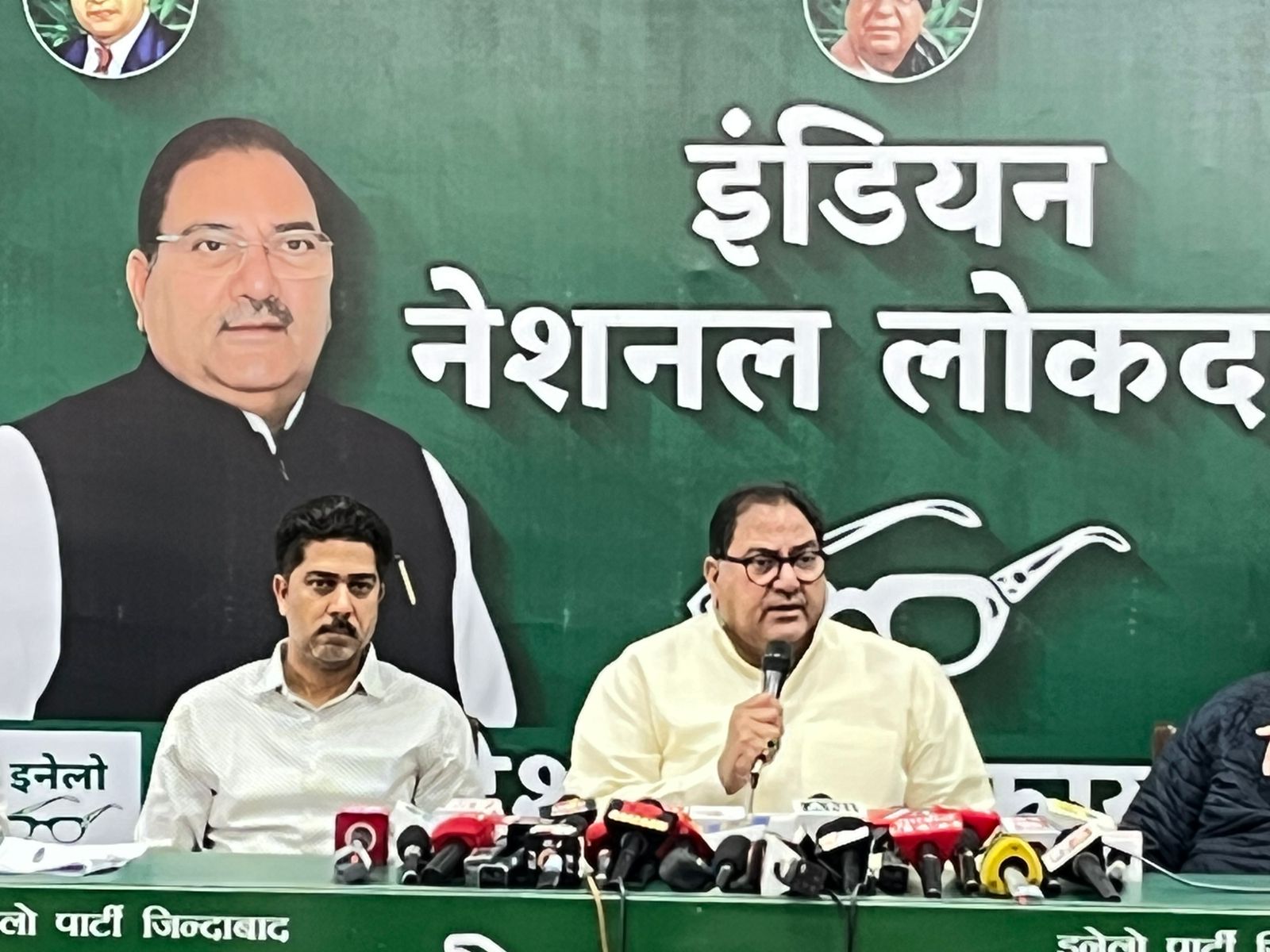 चंडीगढ़ में अभय सिंह चौटाला ने प्रेसवार्ता के दौरान भी किसानों के मुद्दे को उठाया था। फाइल फोटो