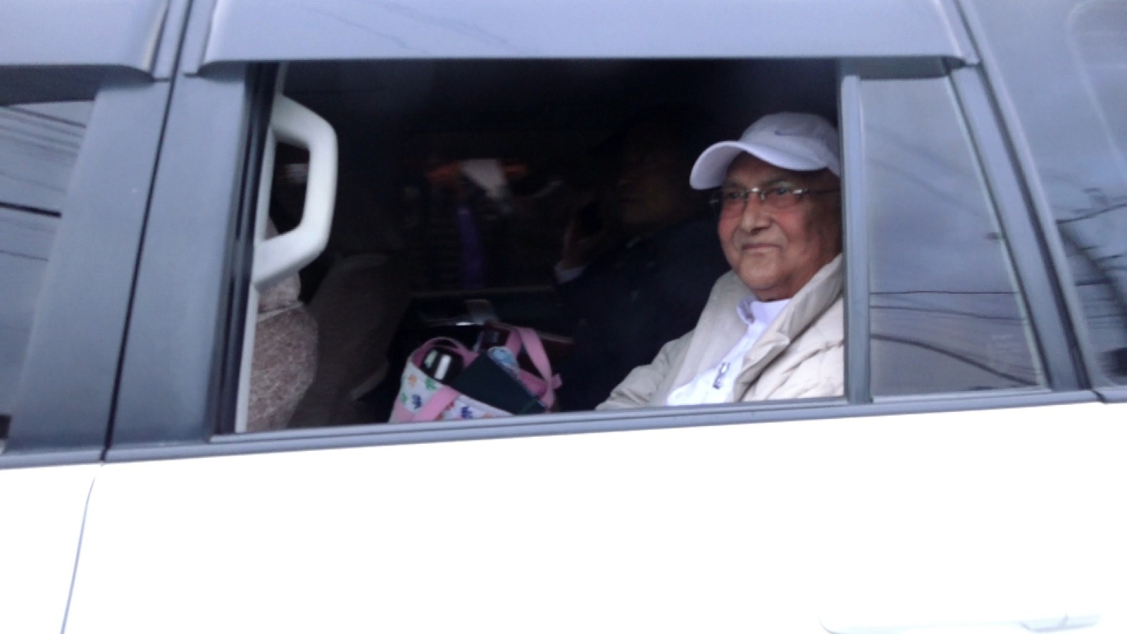 केपी ओली को शनिवार सुबह उनके घर से गिरफ्तार किया गया।