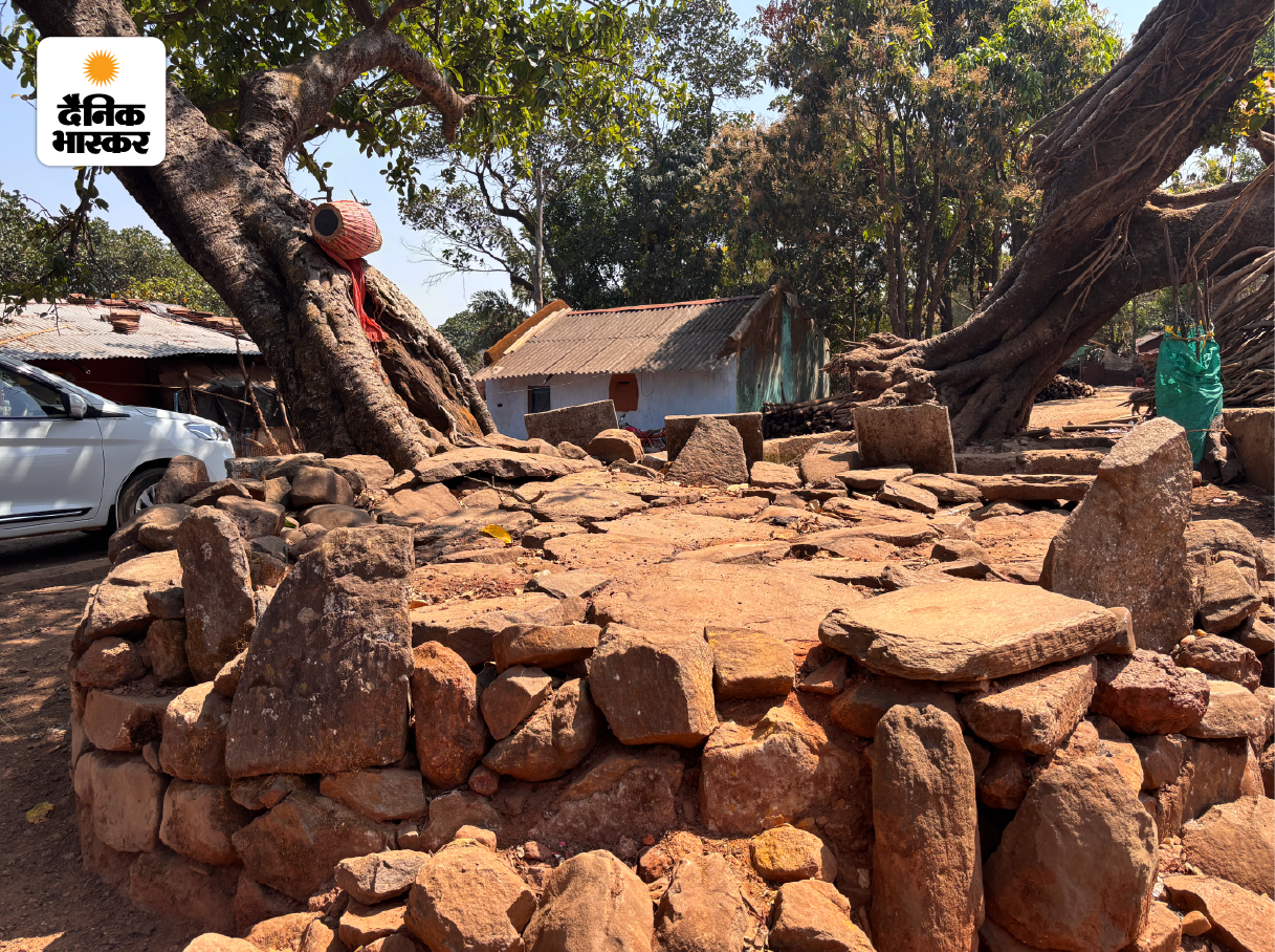 पत्थर के इस मंच पर बोंडा समुदाय की अदालत लगती है।
