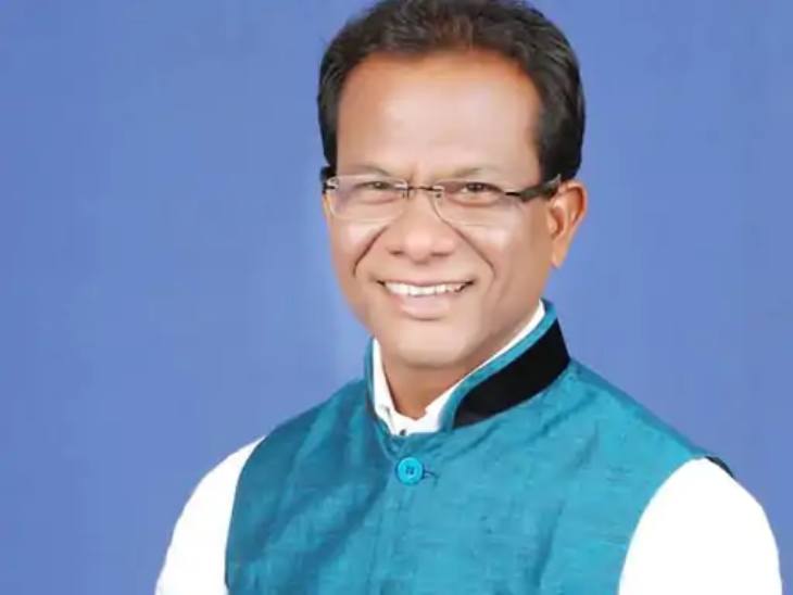 पूर्व उप मुख्यमंत्री प्यारेलाल कंवर के बेटे हरीश कंवर।