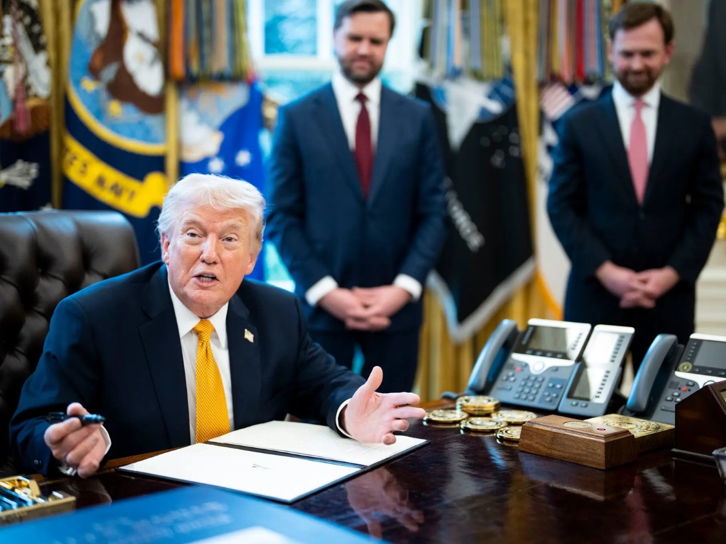 15 मार्च को पत्रकारों से क्यूबा के बारे में बात करते हुए ट्रम्प।