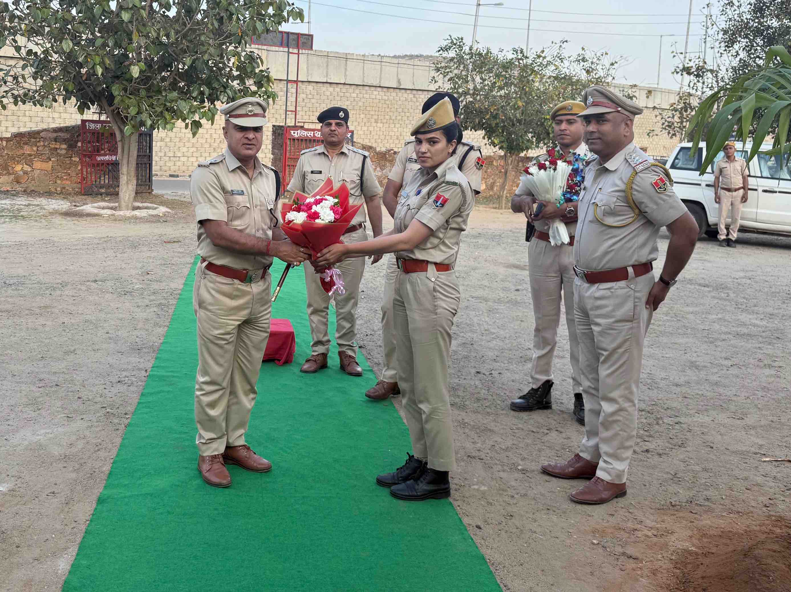 Jaipur Rural SP Visits Raisar, Aandi Stations; Stresses Public Dialogue ...