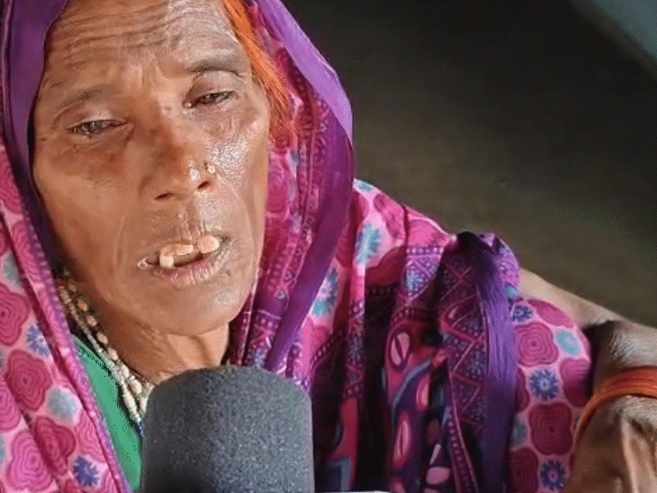 ये शीताली की दादी कुंडीबाई हैं। अब ये और शीताली घर में अकेली बची हैं।