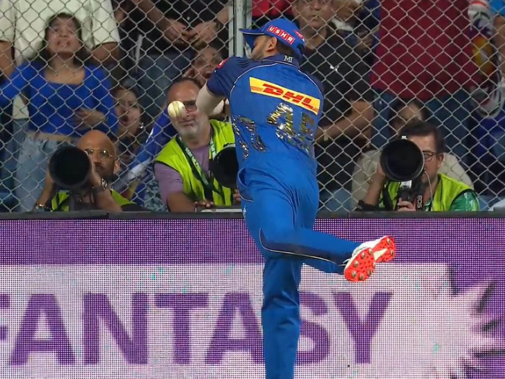 रोहित शर्मा ने अंगकृष रघुवंशी को जीवनदान दिया।