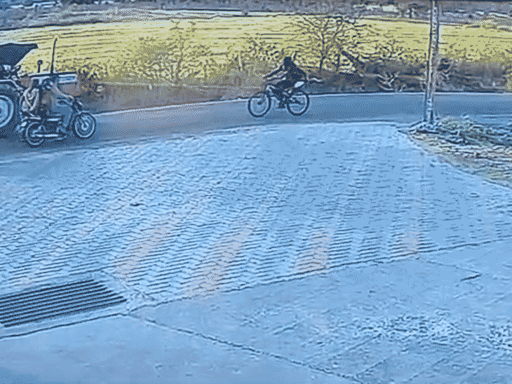 Khandwa Cycle Girl Tragic Death | Bike, Tractor Accident CCTV Footage