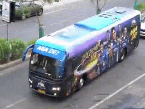 गुजरात टाइटंस टीम चंडीगढ़ एयरपोर्ट से बस में सवार होकर मोहाली के होटल पहुंची।