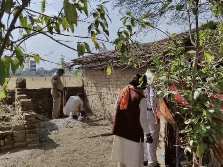 महिला की सिर कटी लाश मिलने के बाद सिर की तलाश की जा रही है।