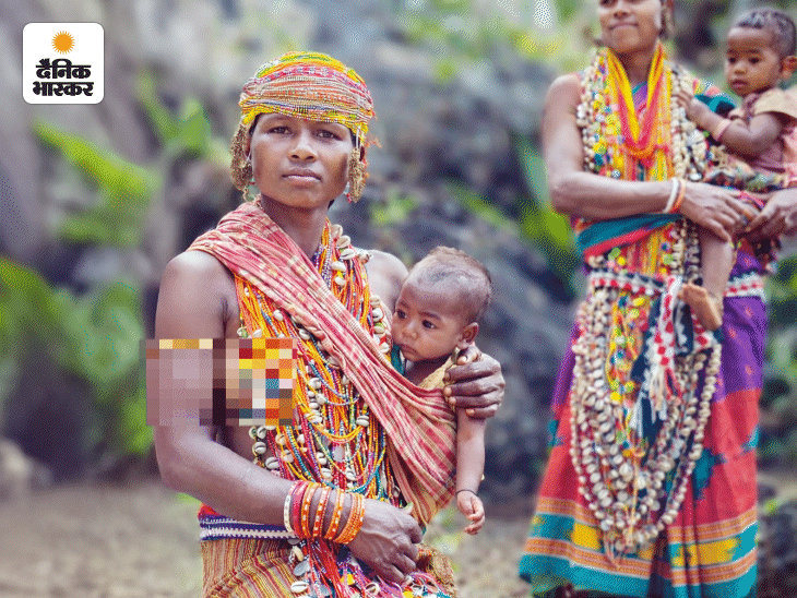 बोंडा महिलाएं जो ऊपरी हिस्से पर कपड़े नहीं पहनतीं।