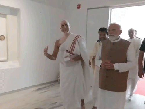 मोदी म्हणाले- काँग्रेस कठीण परिस्थितीतही अफवा पसरवतोय: पेट्रोल पंपांवर गर्दी जमवून व्यवस्था बिघडवण्याचा प्रयत्न; देशातील परिस्थिती नियंत्रणात मोदी म्हणाले- काँग्रेस कठीण परिस्थितीतही अफवा पसरवतोय: पेट्रोल पंपांवर गर्दी जमवून व्यवस्था बिघडवण्याचा प्रयत्न; देशातील परिस्थिती नियंत्रणात