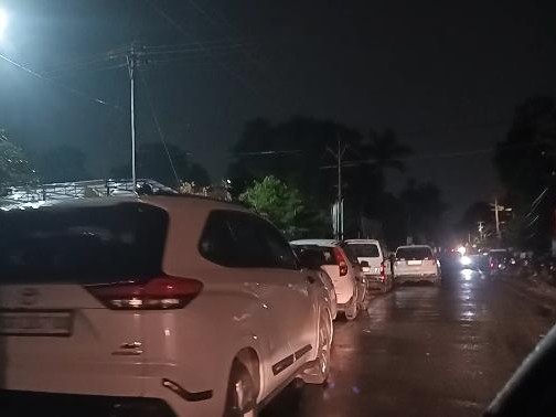 शुरुआती जांच में सामने आया कि यह कोई सुनियोजित पथराव नहीं था।