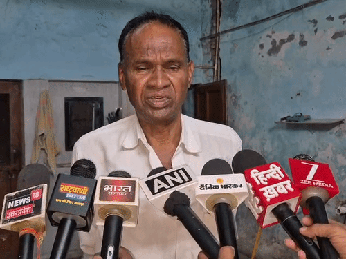 रिंकू सिंह के पिता सौदान सिंह राही ने कहा- बेटे को काम नहीं दिया जा रहा है।