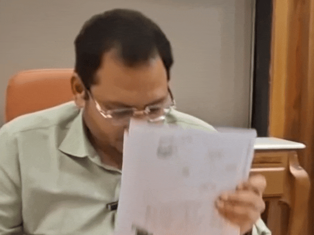 नए कमिश्नर राहुल जैन ने पब्लिक मैनेजमेंट में MA ओर केमिकल इंजीनियरिंग में B.TECH किया है।