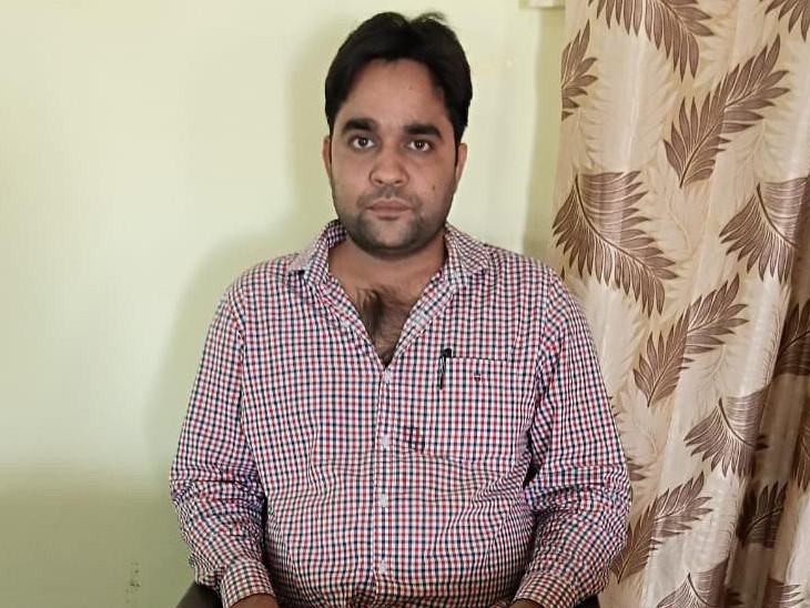 जेईएन विनय कुमार मीणा को सस्पेंड किया गया है।