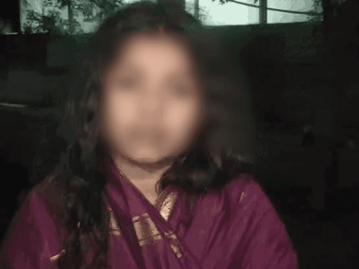 सिविल अस्पताल पहुंची युवती ने बलाउज फाड़ने का आरोप लगाया। - Dainik Bhaskar
