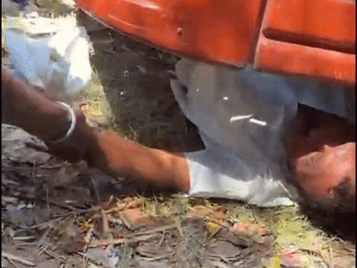 सिलेंडर न मिलने पर डिलीवरी वाहन के आगे लेटा उपभोक्ता:  दरियाबाद गैस एजेंसी पर ब्लैक मार्केटिंग का आरोप, बोला – विरोध करने पर मांगे 2 हजार रुपए – Daryaabad (Ramsanehi Ghat ) News