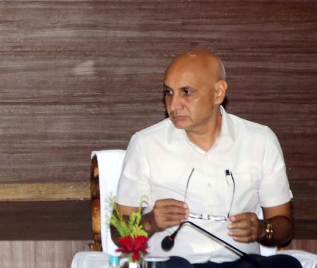 वीर विक्रम इससे पहले पर्यावरण, वन और जलवायु परिवर्तन मंत्रालय में अतिरिक्त सचिव के पद पर काम कर रहे थे।