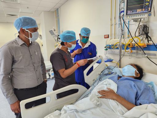 आयुष की किडनी लेने वाली पारुल को हैलट अस्पताल में भर्ती कराया गया है।