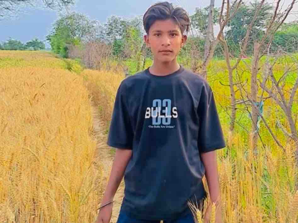 Gorakhpur Boy Drowns Rescuing Girl | NDRF Rescue Father Distraught