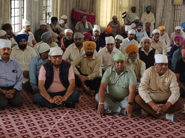 कांग्रेस की पूर्व ब्लॉक अध्यक्ष परमजीत कौर भोगल की शोक सभा में मौजूद गणमान्य।