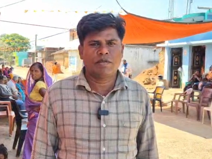 तांत्रिक के इशारे पर आरोपी पुरुष मित्र भीम राम ने बच्ची का गला घोंट दिया, जबकि उसकी मां ने उसके पैर पकड़कर उसे तड़पने से रोका।