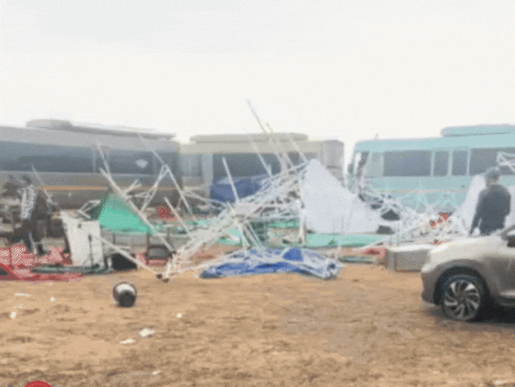 MP के सीहोर में पंचायत वेब सीरीज का सेट आंधी में उड़ गय।