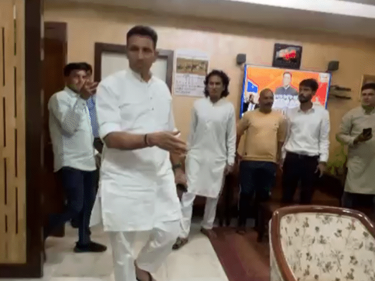 जीतू पटवारी प्रमुख सचिव से मिलने पहुंचे। - Dainik Bhaskar