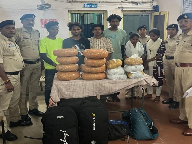 पुलिस ने इंटरस्टेट गिरोह का भंडाफोड़ किया है। - Dainik Bhaskar