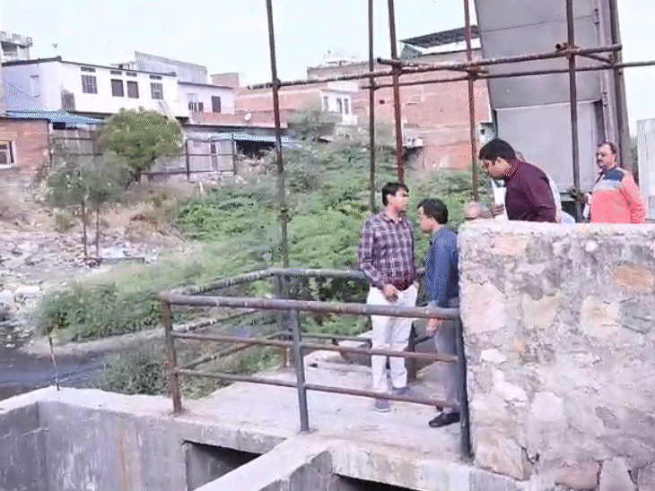 दौरे के दौरान जयपुर विकास प्राधिकरण और नगर निगम के अधिकारी भी मौजूद रहे।